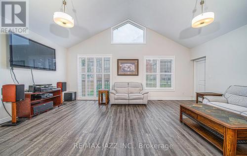 37 Corbett Street, Port Hope, ON - Indoor Photo Showing Living Room