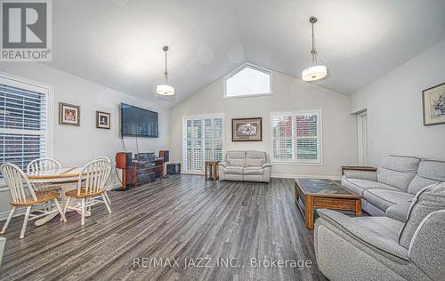 37 Corbett Street, Port Hope, ON - Indoor Photo Showing Living Room