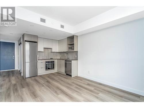 1488 Bertram Street Unit# 1303, Kelowna, BC - Indoor Photo Showing Kitchen