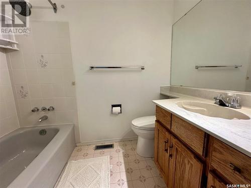 119 Bentham Crescent, Saskatoon, SK - Indoor Photo Showing Bathroom