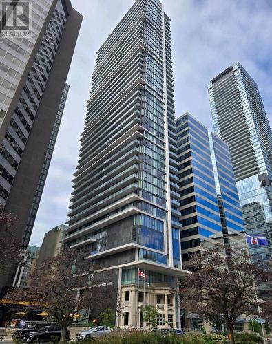 P209 - 426 University Avenue, Toronto, ON - Outdoor With Facade