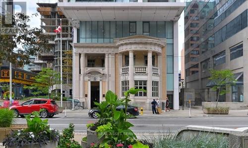 P209 - 426 University Avenue, Toronto, ON - Outdoor With Facade