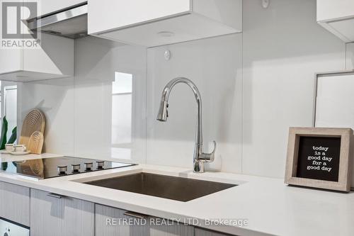 2215 - 195 Redpath Avenue, Toronto, ON - Indoor Photo Showing Kitchen