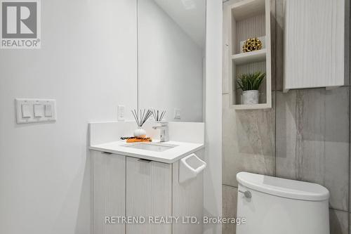 2215 - 195 Redpath Avenue, Toronto, ON - Indoor Photo Showing Bathroom