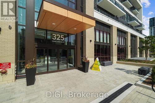 1905 - 325 Yorkland Boulevard, Toronto, ON - Outdoor