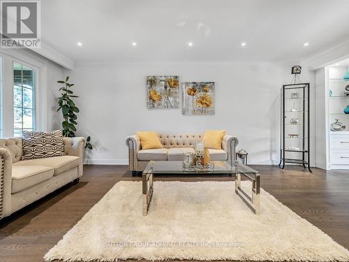 19 Nevada Avenue, Toronto, ON - Indoor Photo Showing Living Room