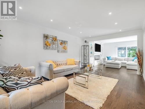 19 Nevada Avenue, Toronto, ON - Indoor Photo Showing Living Room