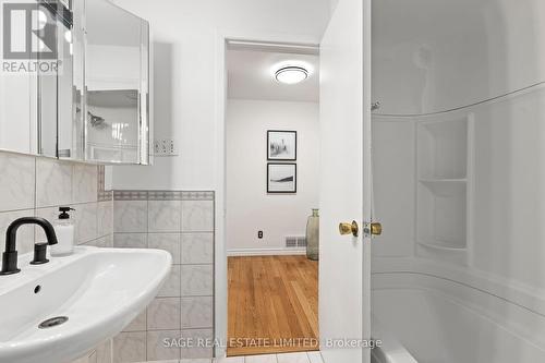 27 Yatesbury Road, Toronto, ON - Indoor Photo Showing Bathroom