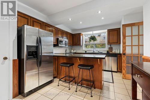 27 Yatesbury Road, Toronto, ON - Indoor Photo Showing Kitchen