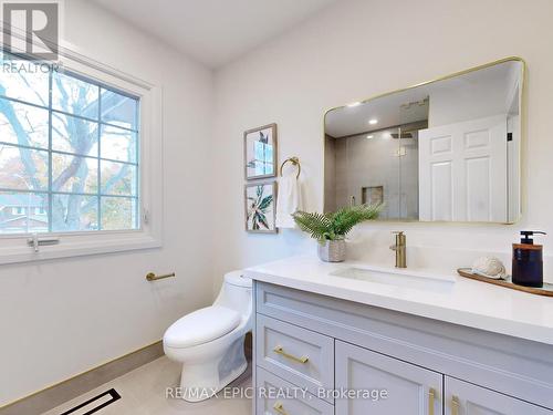 26 Bluffwood Drive, Toronto, ON - Indoor Photo Showing Bathroom