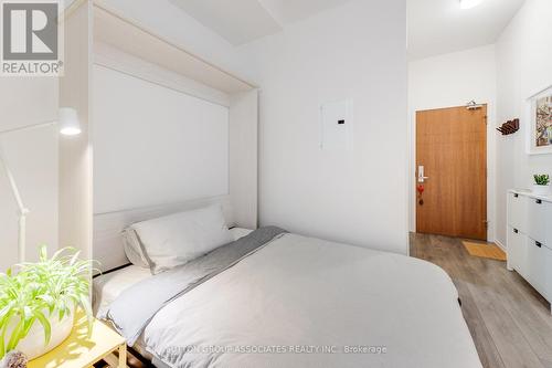 622 - 783 Bathurst Street, Toronto, ON - Indoor Photo Showing Bedroom