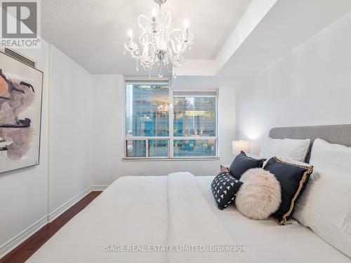 1705 - 30 Grand Trunk Crescent, Toronto, ON - Indoor Photo Showing Bedroom