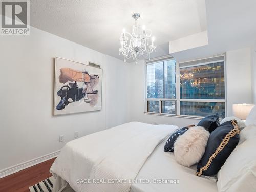 1705 - 30 Grand Trunk Crescent, Toronto, ON - Indoor Photo Showing Bedroom