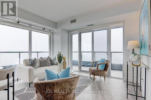 3107 - 159 Wellesley Street E, Toronto, ON - Indoor Photo Showing Living Room