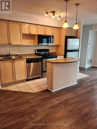 1113 - 18 Yonge Street, Toronto, ON - Indoor Photo Showing Kitchen