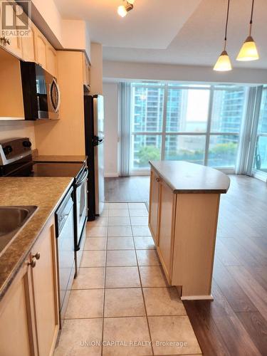 1113 - 18 Yonge Street, Toronto, ON - Indoor Photo Showing Kitchen