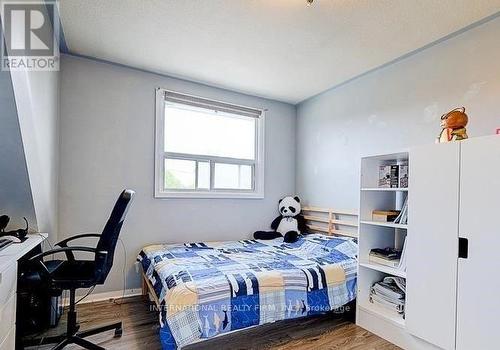 8 Farrell Avenue, Toronto, ON - Indoor Photo Showing Bedroom