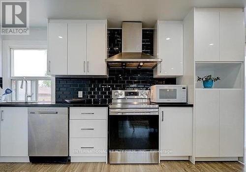 8 Farrell Avenue, Toronto, ON - Indoor Photo Showing Kitchen