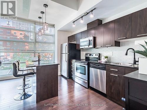 209 - 397 Front Street W, Toronto, ON - Indoor Photo Showing Kitchen With Upgraded Kitchen