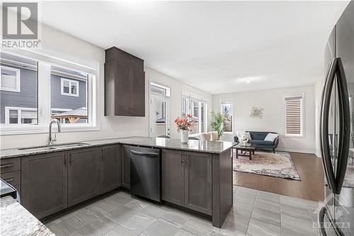 158 Aubrais Crescent, Ottawa, ON - Indoor Photo Showing Kitchen With Double Sink