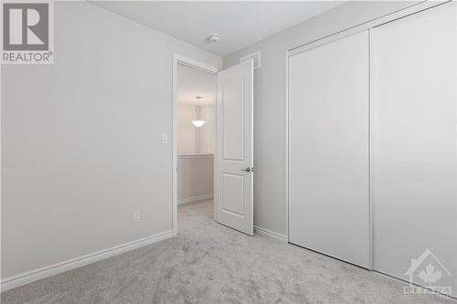 158 Aubrais Crescent, Ottawa, ON - Indoor Photo Showing Other Room