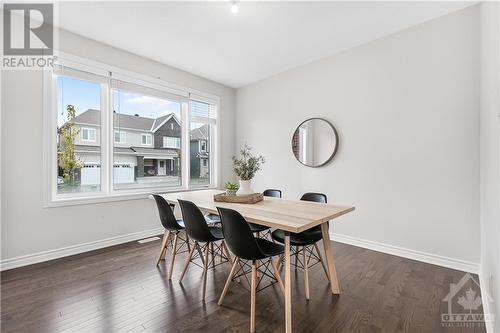 158 Aubrais Crescent, Ottawa, ON - Indoor Photo Showing Dining Room