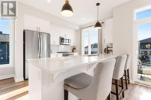 70 Franchise Private, Ottawa, ON - Indoor Photo Showing Kitchen With Upgraded Kitchen