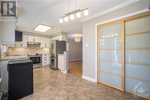 102 Briston Private, Ottawa, ON - Indoor Photo Showing Kitchen With Stainless Steel Kitchen