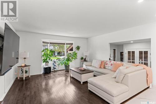 119 Whiteshore Crescent, Saskatoon, SK - Indoor Photo Showing Living Room