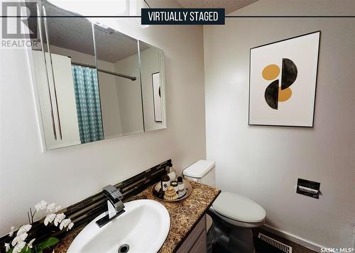 1224 Walker Street, Swift Current, SK - Indoor Photo Showing Bathroom