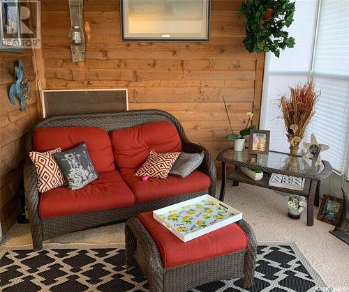 1224 Walker Street, Swift Current, SK - Indoor Photo Showing Living Room