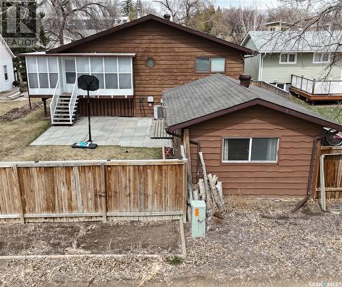 1224 Walker Street, Swift Current, SK - Outdoor