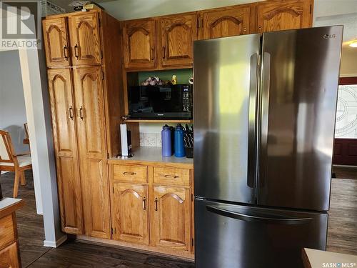 139 Neusch Crescent, Saskatoon, SK - Indoor Photo Showing Kitchen