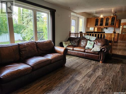 139 Neusch Crescent, Saskatoon, SK - Indoor Photo Showing Living Room