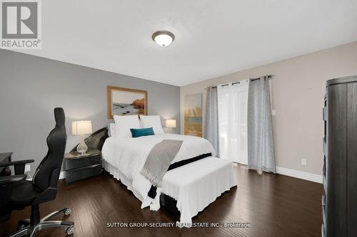 7892 5Th Side Road, Adjala-Tosorontio, ON - Indoor Photo Showing Bedroom