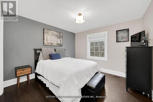 7892 5Th Side Road, Adjala-Tosorontio, ON - Indoor Photo Showing Bedroom