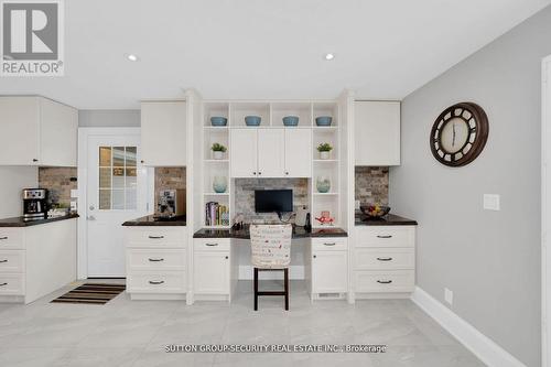 7892 5Th Side Road, Adjala-Tosorontio, ON - Indoor Photo Showing Kitchen