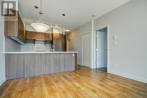 1706 6588 Nelson Avenue, Burnaby, BC - Indoor Photo Showing Kitchen