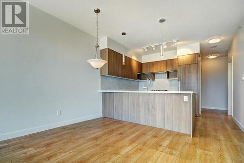 1706 6588 Nelson Avenue, Burnaby, BC - Indoor Photo Showing Kitchen