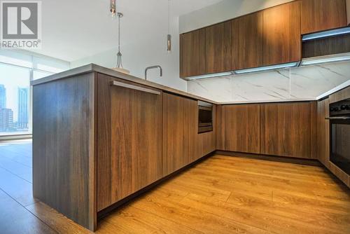 1706 6588 Nelson Avenue, Burnaby, BC - Indoor Photo Showing Kitchen