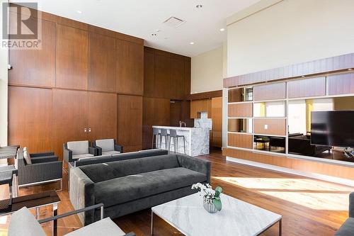 1706 6588 Nelson Avenue, Burnaby, BC - Indoor Photo Showing Living Room