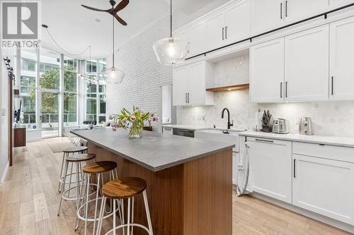 103 199 Victory Ship Way, North Vancouver, BC - Indoor Photo Showing Kitchen With Upgraded Kitchen