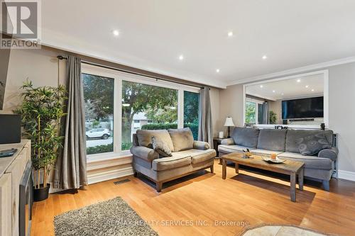 3 Coniston Avenue, Brampton, ON - Indoor Photo Showing Living Room