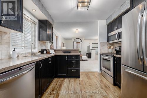 81 Bridges Drive, Clarington (Newcastle), ON - Indoor Photo Showing Kitchen