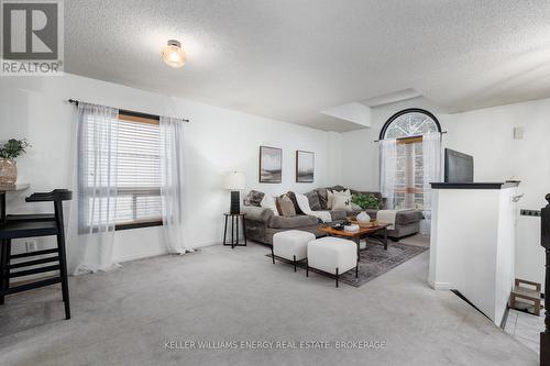 81 Bridges Drive, Clarington (Newcastle), ON - Indoor Photo Showing Living Room