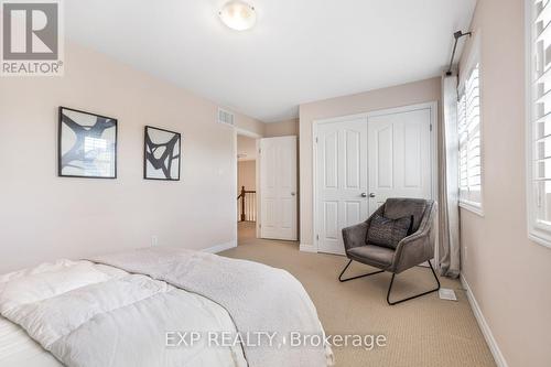 42 Butternut Grove Lane, Hamilton, ON - Indoor Photo Showing Bedroom