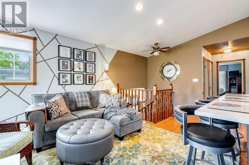 1164 Heritage Road, Kingsville, ON - Indoor Photo Showing Living Room