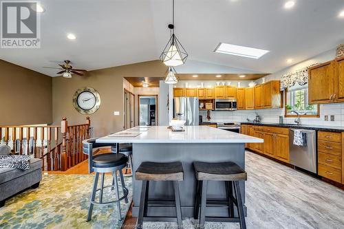 1164 Heritage Road, Kingsville, ON - Indoor Photo Showing Kitchen With Double Sink With Upgraded Kitchen