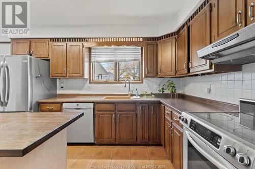 1643 Askin, Windsor, ON - Indoor Photo Showing Kitchen