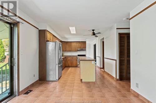 1643 Askin, Windsor, ON - Indoor Photo Showing Kitchen